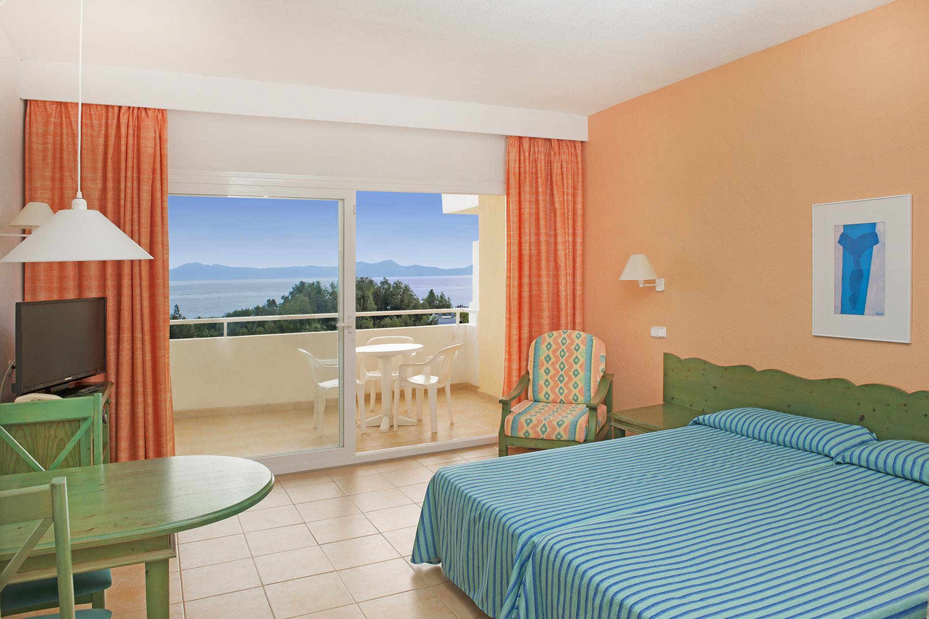 Hotel Iberostar Ciudad Blanca 4*